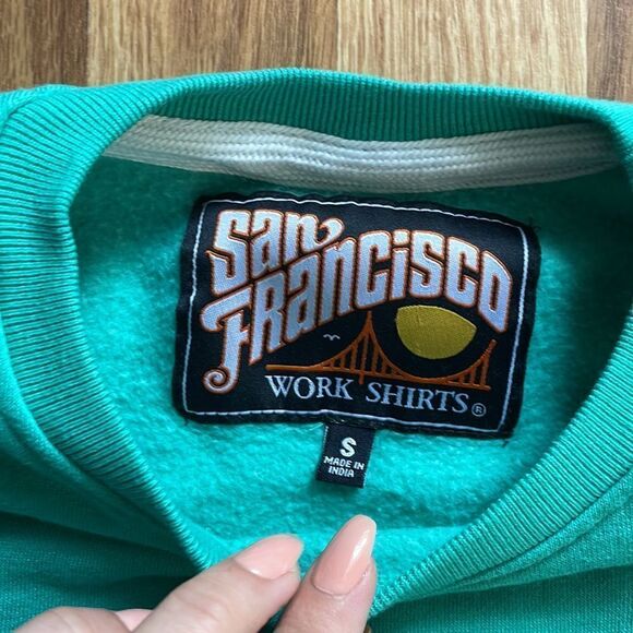 Los Angeles Women's Green Cotton Blend Crewneck Size Small - Picture 4 of 7